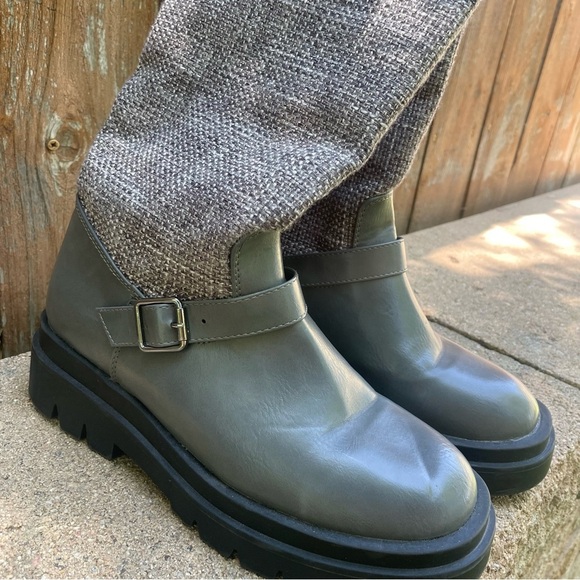 JUST FAB Women’s Black Gray Scout Sherpa Tweed Moto Boot Size 7.5 - Picture 9 of 9